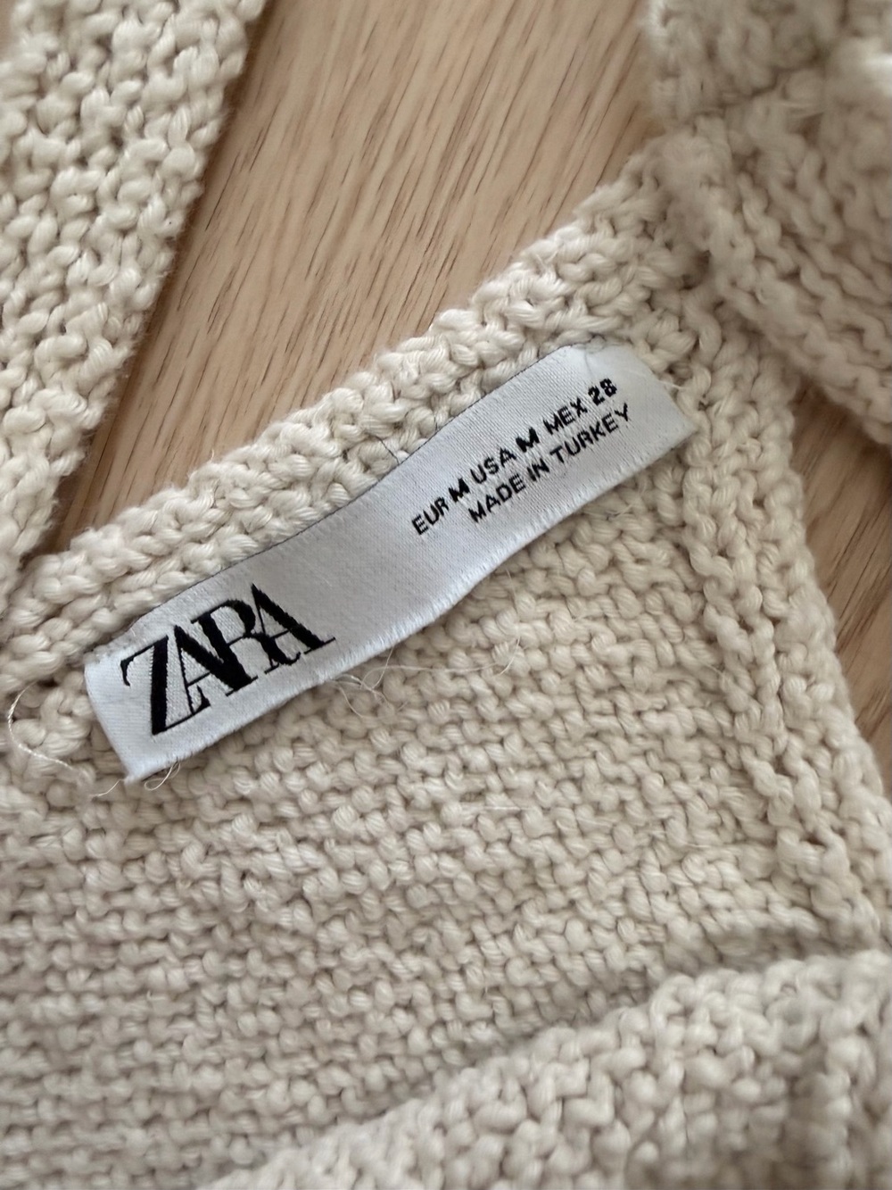 EUC Zara Cream Knit Cropped Tank Top - Picture 2 of 3